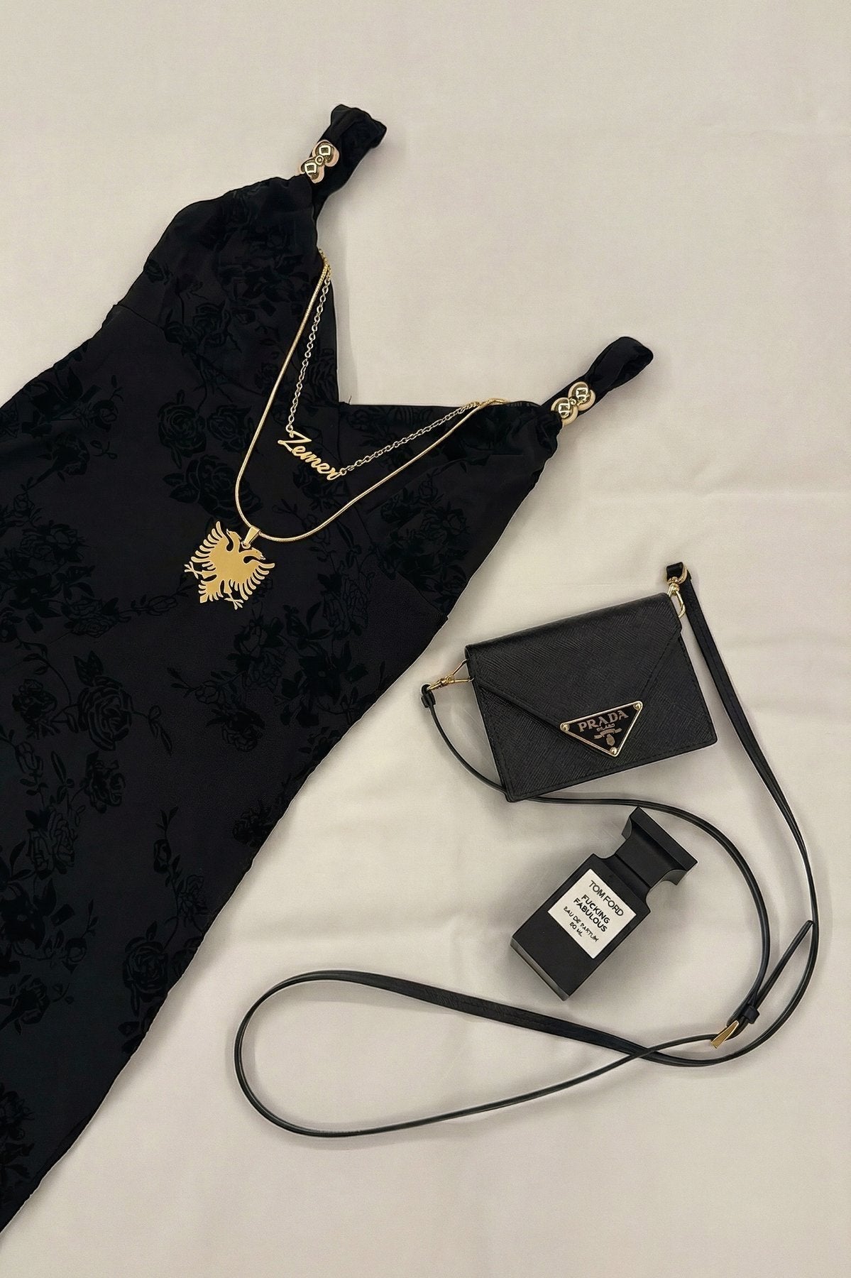 Zemer Script Necklace - Albanian Heart Chain Detail | Hajde Zemer